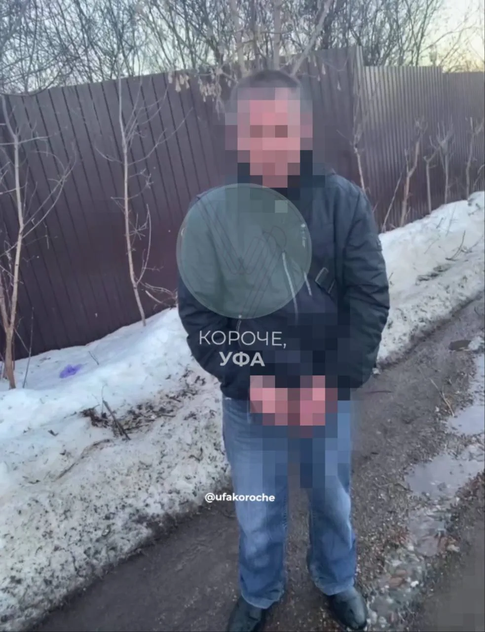 В Уфе ученицы двух школ обвинили охранника в домогательствах.