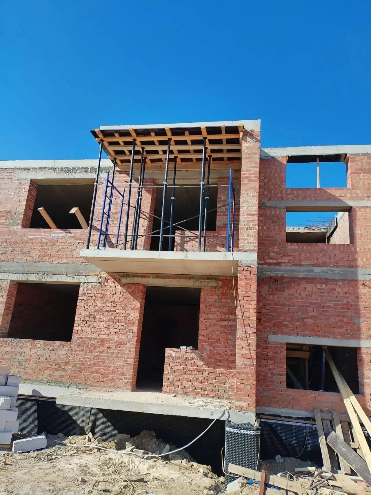 🏗 В квартале Ватутина продолжается строительство многоквартирного дома