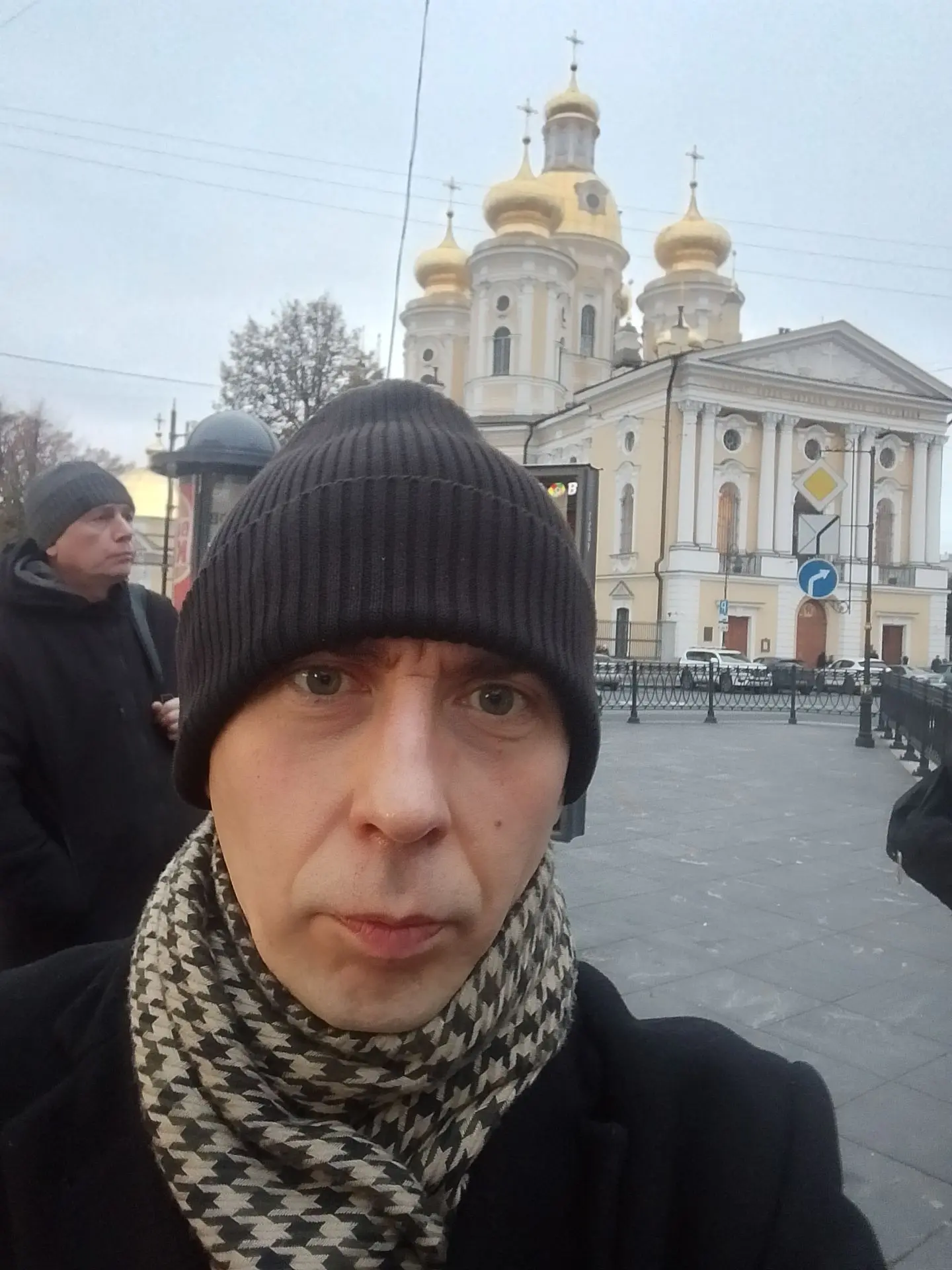Самые выгодные инвестиции - это инвестиции в своë образование и развитие. Так что я на ...
