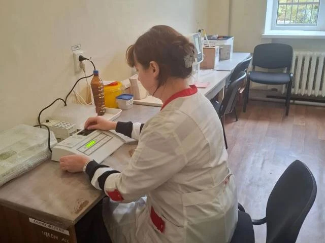 В лабораторию городской больницы № 1 Горловки приобрели новое оборудование (фото)