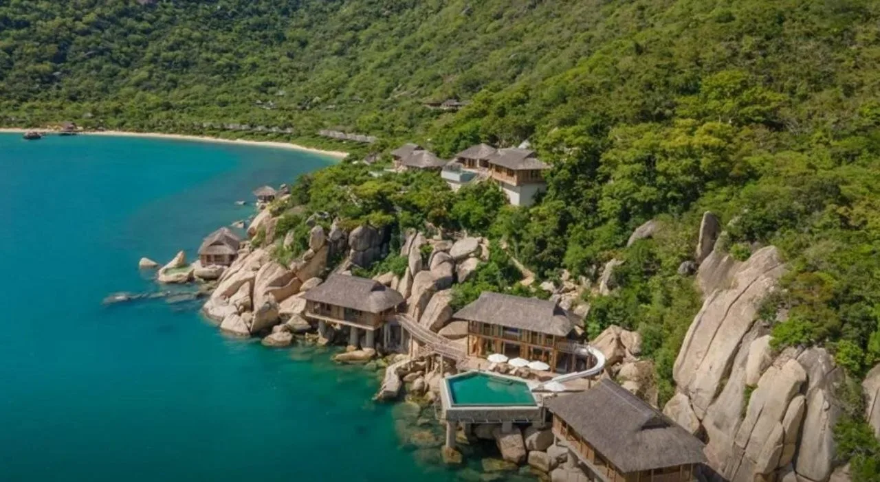🇻🇳 А КАК ВЫ ДОБЕРЁТЕСЬ ДО ОТЕЛЯ, ЕСЛИ ДОРОГИ К НЕМУ НЕТ?