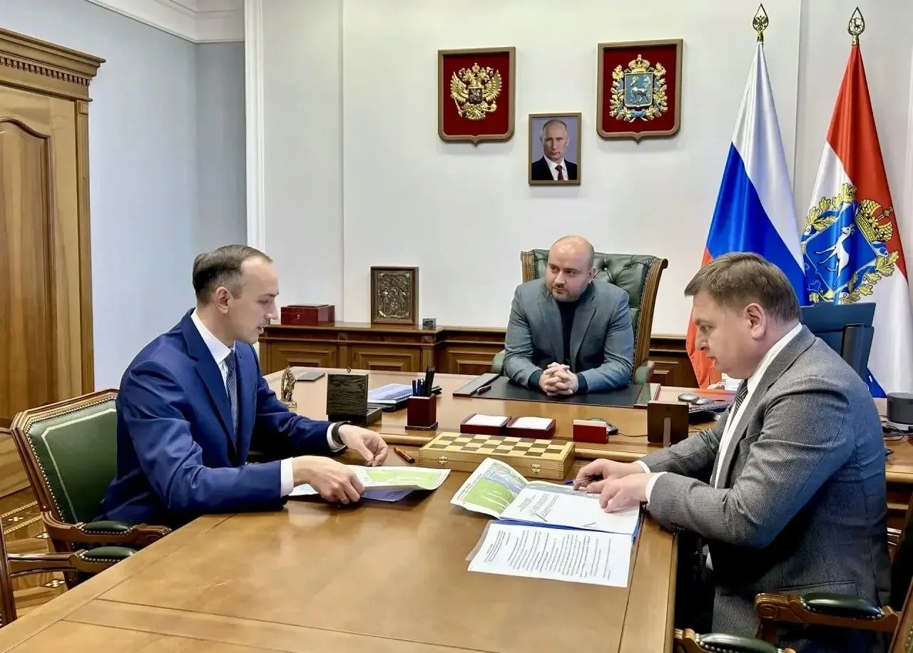 Губернатор Вячеслав Федорищев встретился с гендиректором компаний «Газпром межрегионгаз...