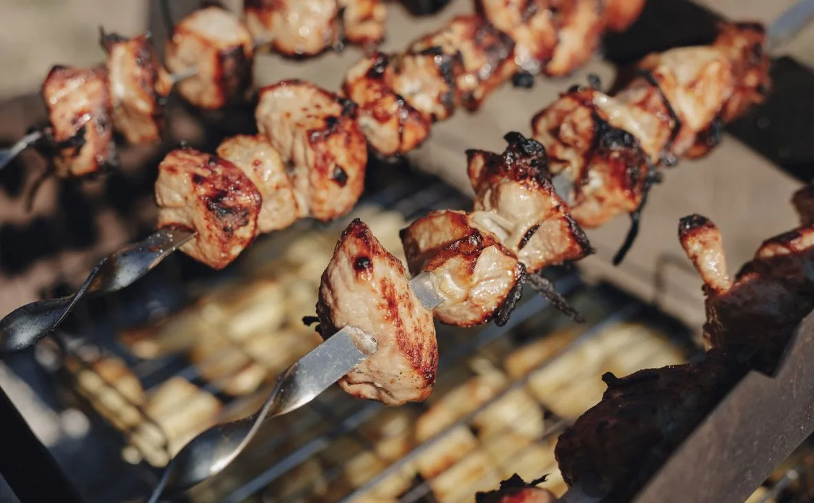 🥩 В Курске ТЦ устроил мангальную зону на парковке для инвалидов