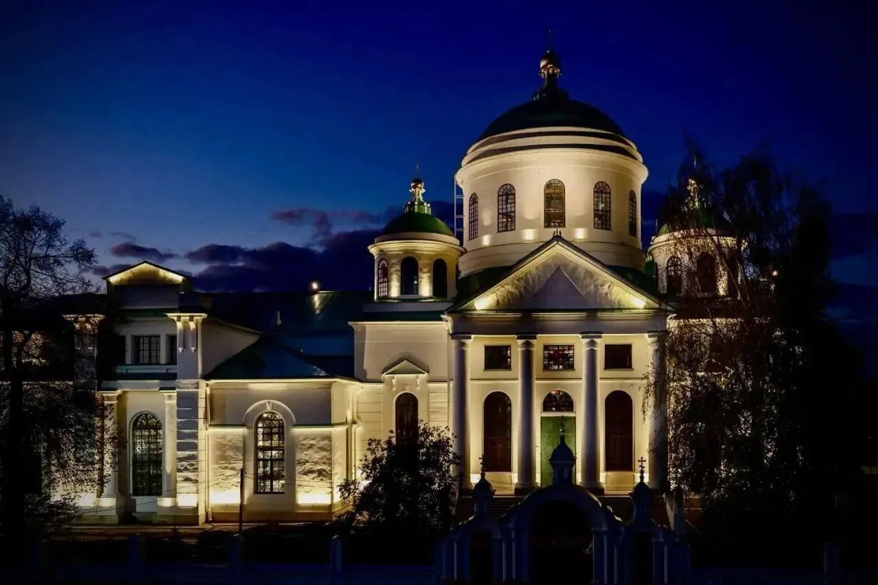 ⛪️Собор в поселке Выездное Арзамасского района впервые по особому подсветили