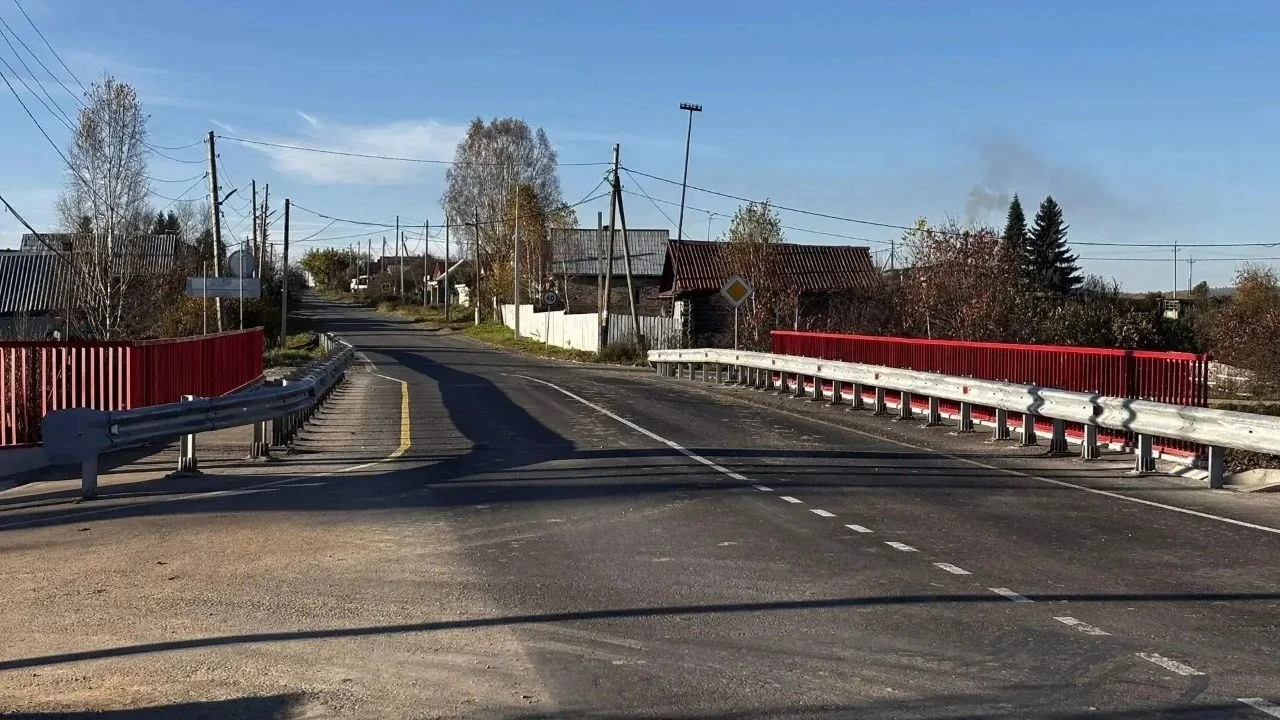 🛣️ Дорожники завершили ремонт моста через реку Черемшу в Первоуральском муниципальном ...