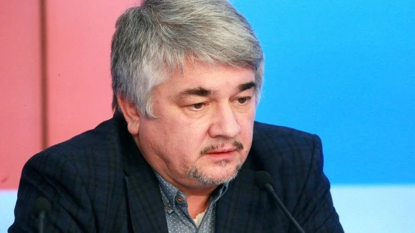 Ростислав Ищенко: Если команда Зеленского сбежит из Киева, Россия наполовину одержит по...