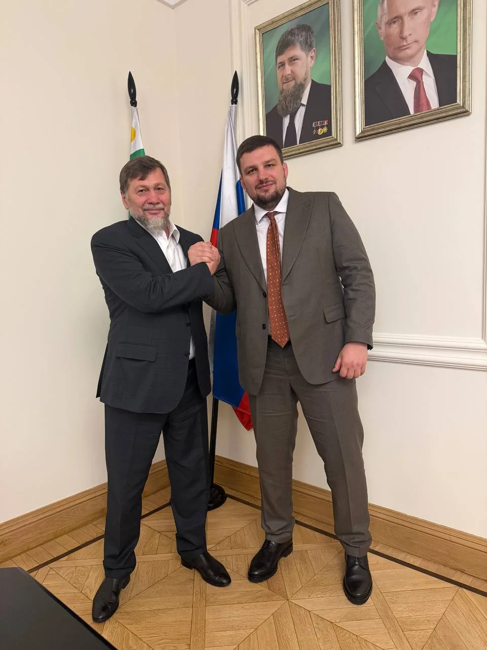 Провели рабочую встречу с первым заместителем министра спорта России Одесом Хасаевичем ...
