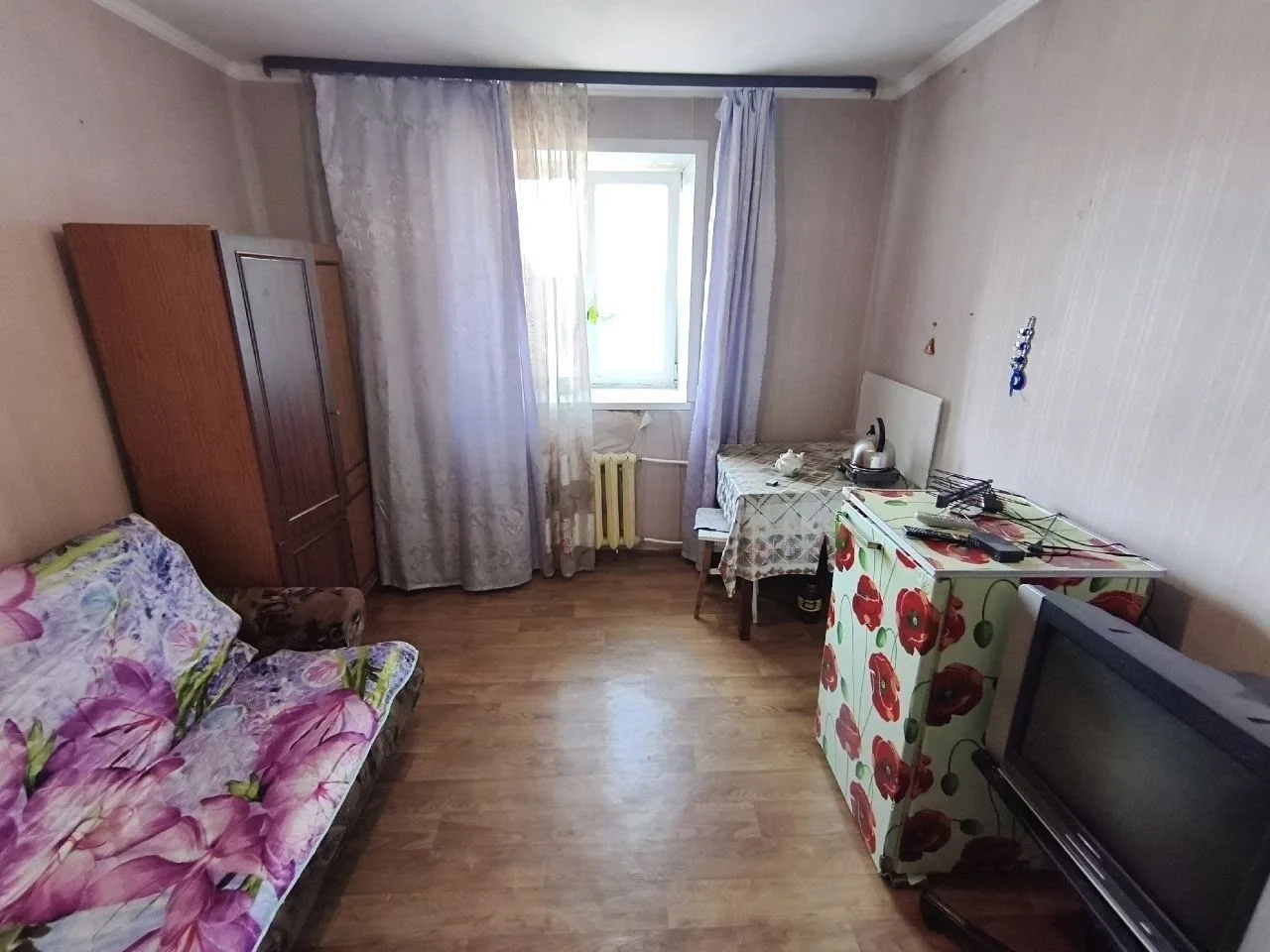 Сдаю КСТ 11м2, Бурова Петрова 97б, 3 этаж.