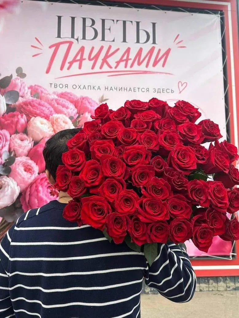 Если вы ещё не были в «Охапке» , то самое время познакомиться с цветочным маркетом в но...