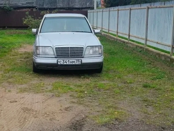 Продаю редкую модель Mercedes W124 300 TD 1993 г.