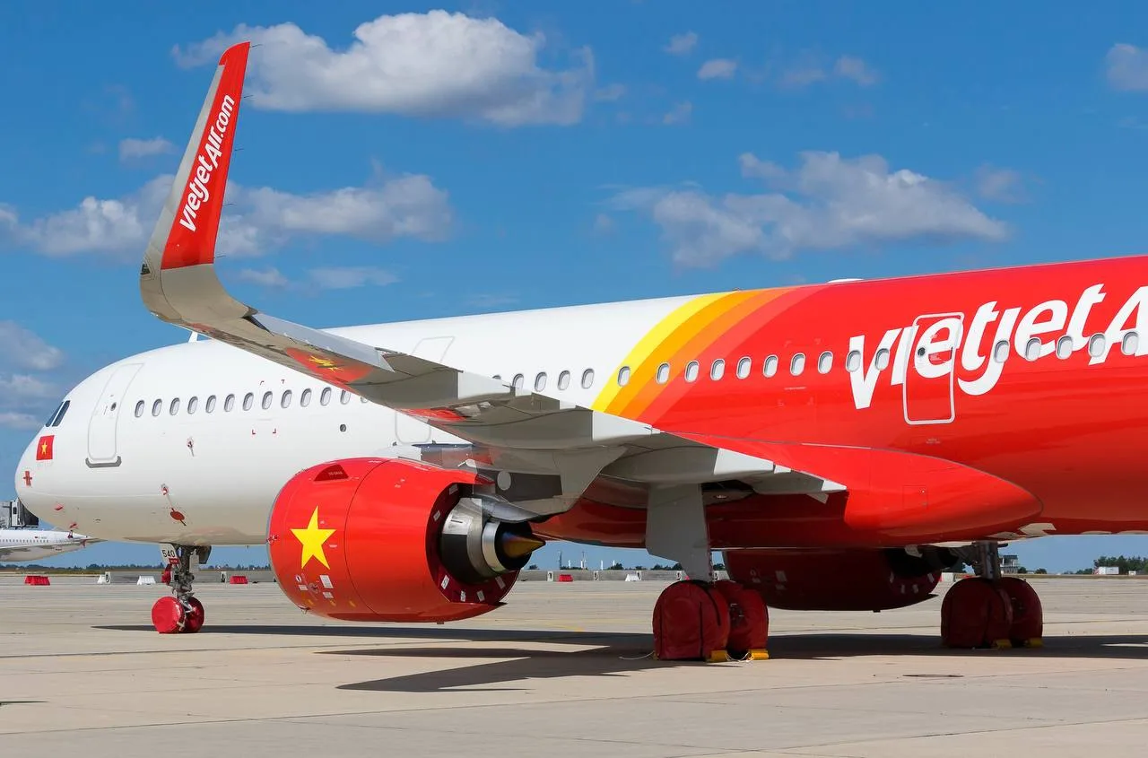 🇻🇳 Екатеринбург, Азур ушёл, Vietjet пришёл