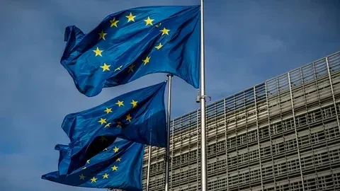 «ГДЕ НАШ ПАКЕТ С ПАКЕТАМИ?» ЕС утвердил 22-й пакет санкций против России.