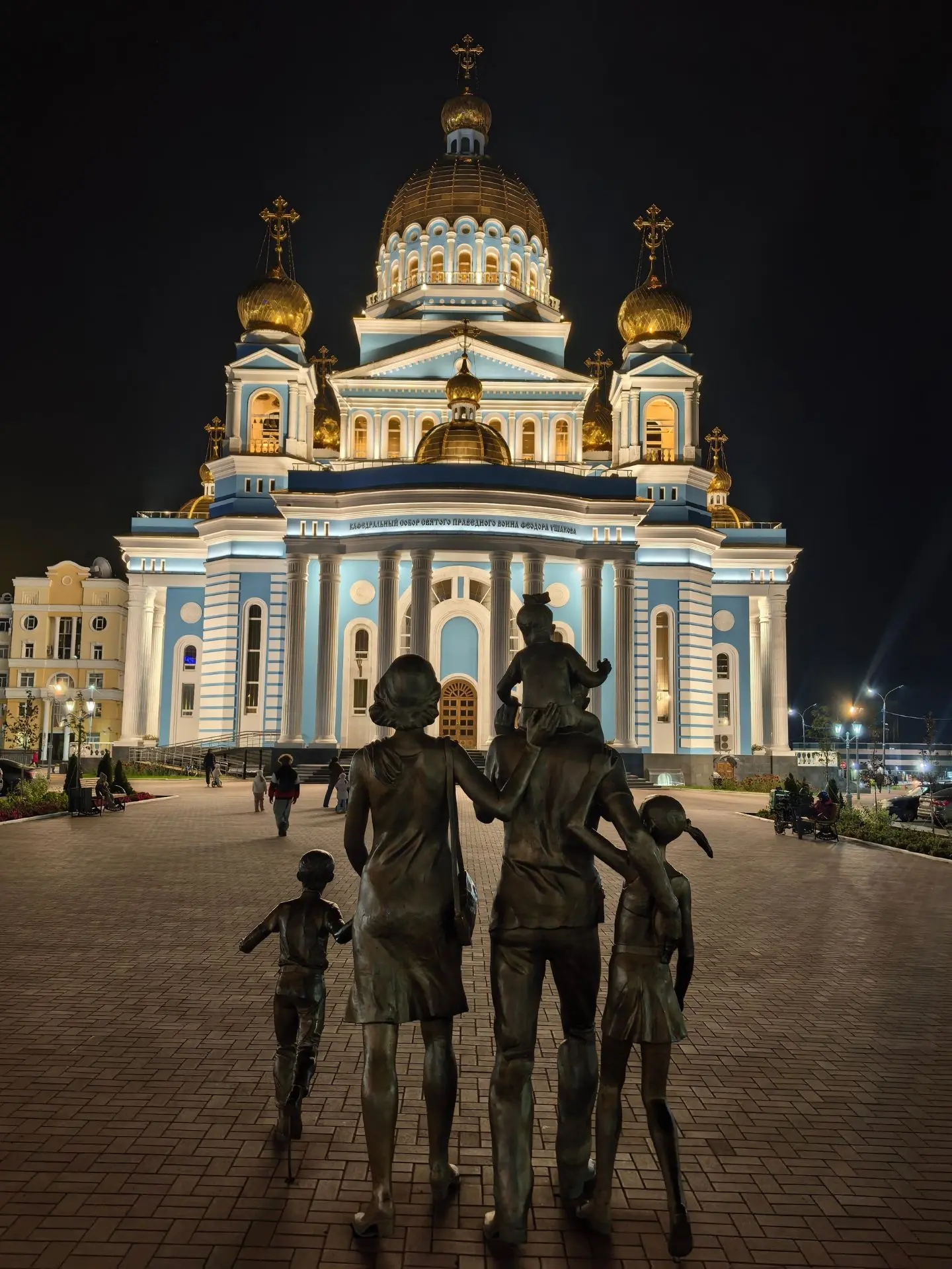 Немного теплых ночных фотографий Саранска Вам в ленту на ночь глядя 🤗