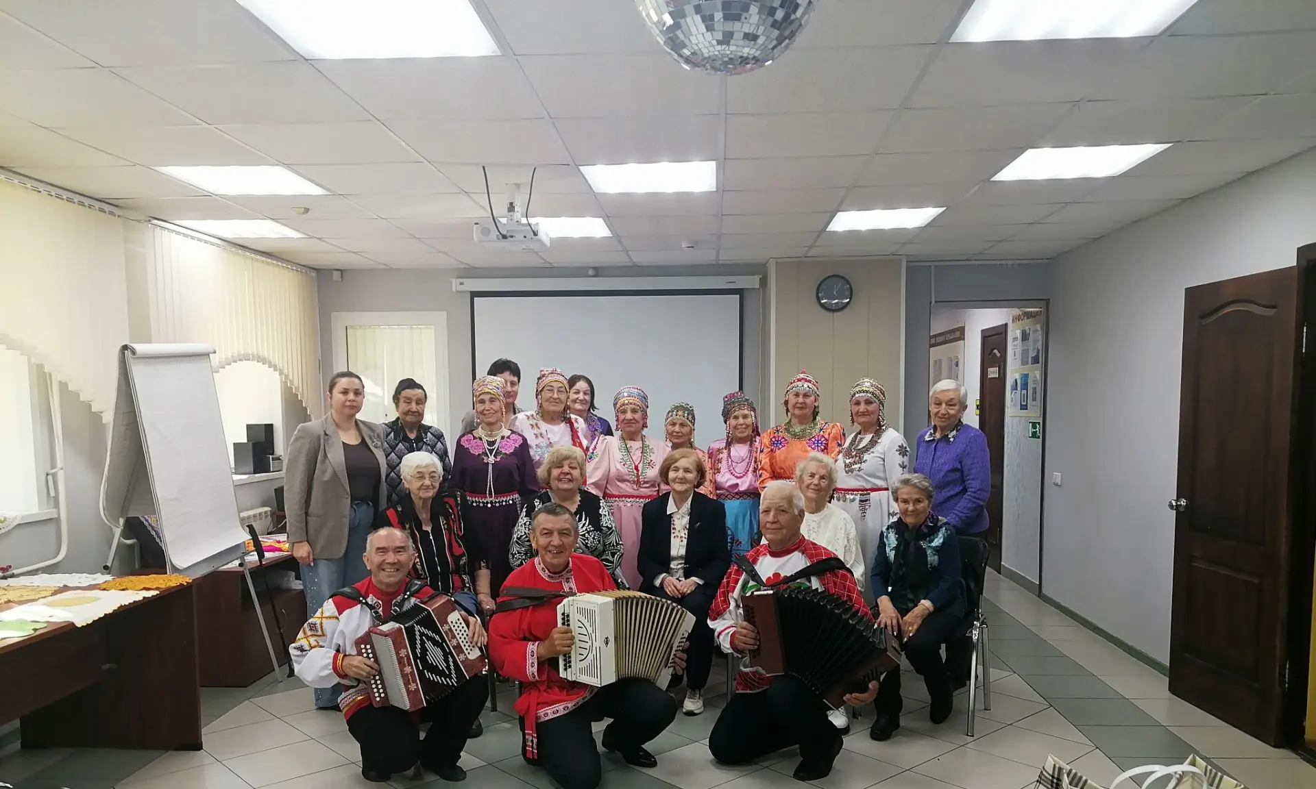 🎉 В рамках Года народного единства и ко Дню зрелого возраста в нашем социально‑реабили...