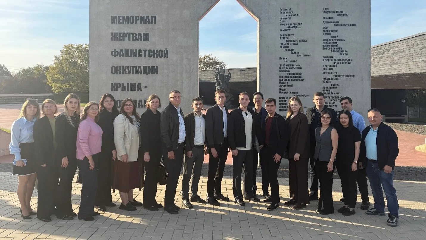 Слушатели Института посетили Мемориал жертвам фашистской оккупации