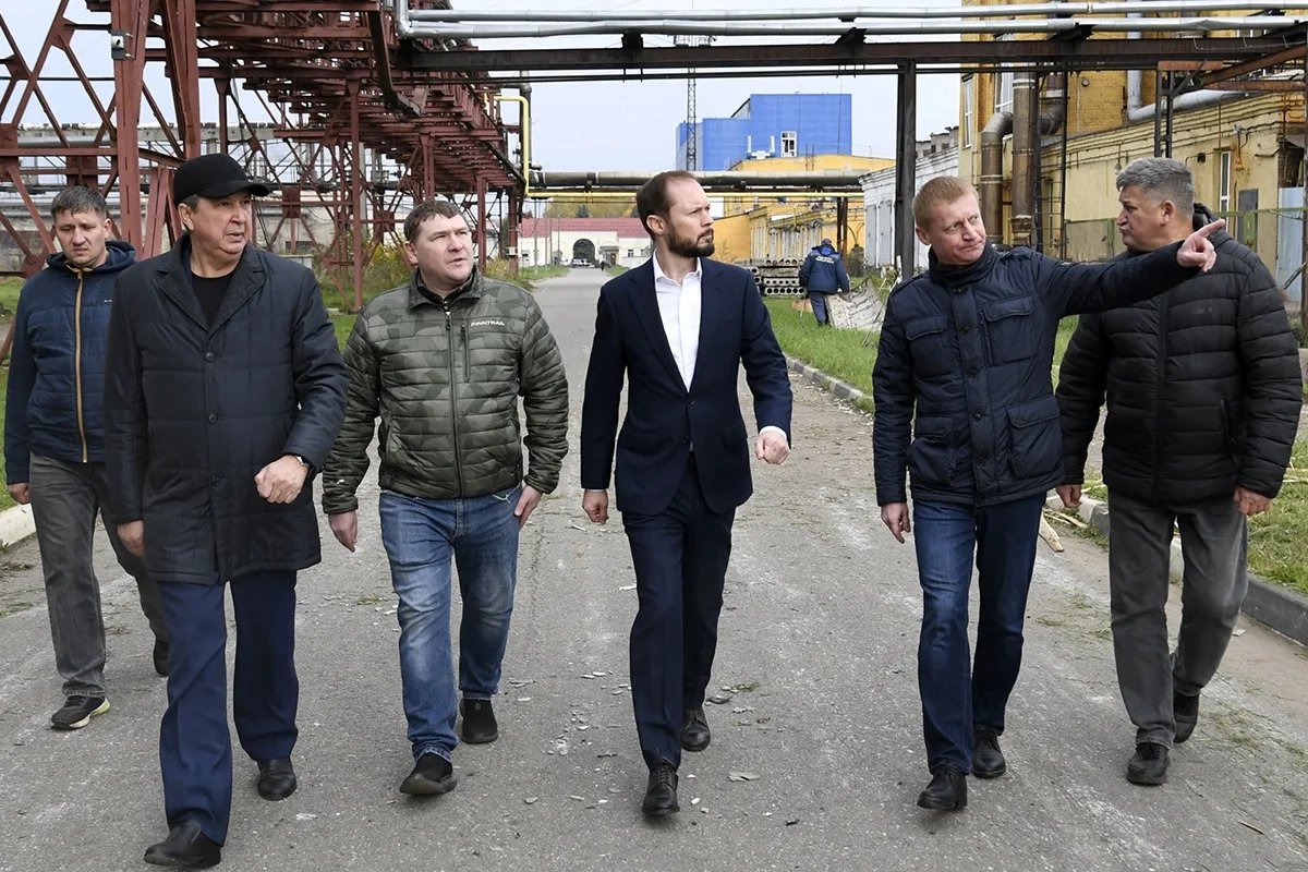 Виталий Королёв посетил пострадавший от атаки БПЛА завод