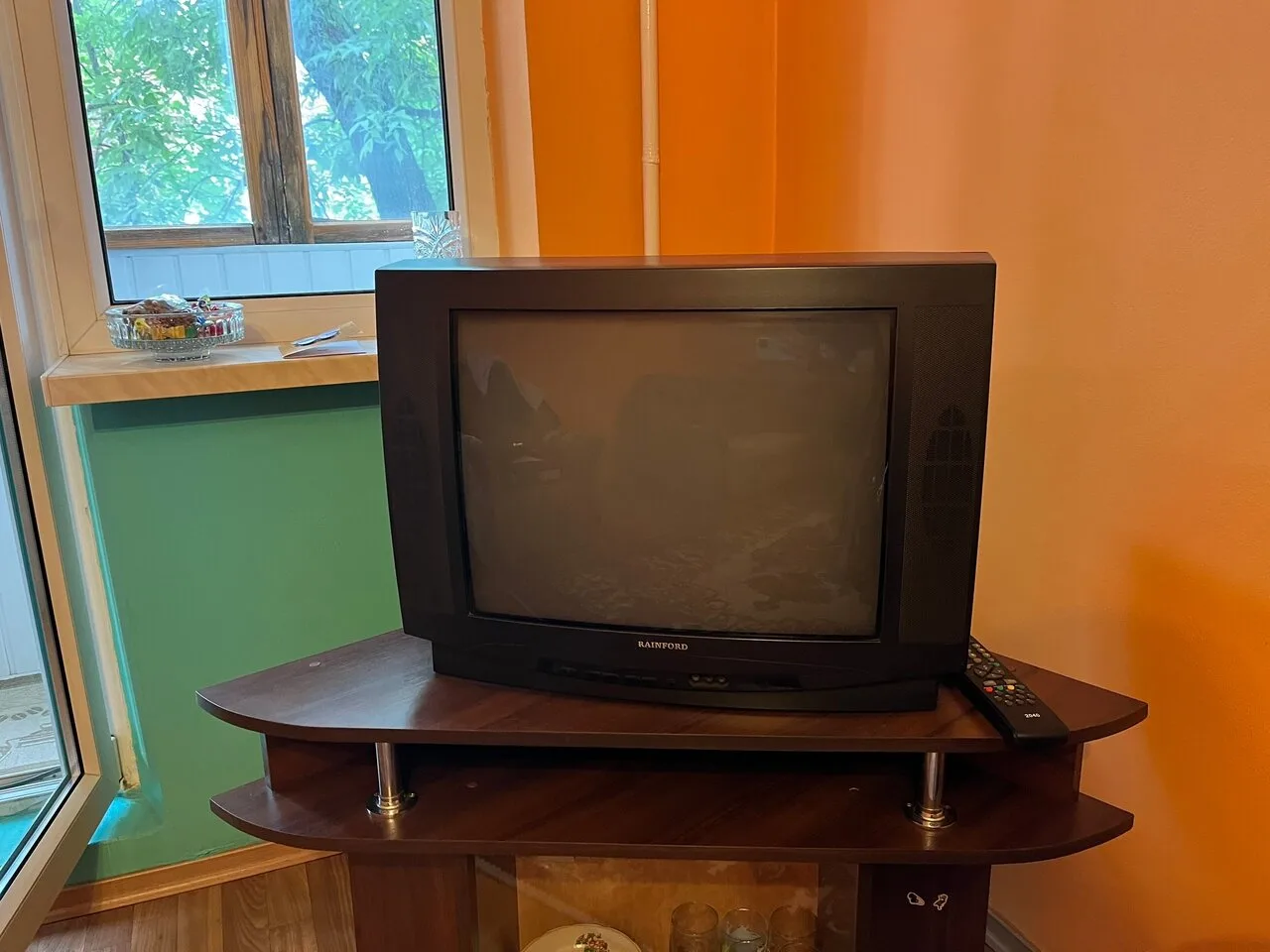 Продам телевизор, б/у, 1000 руб., Донецк