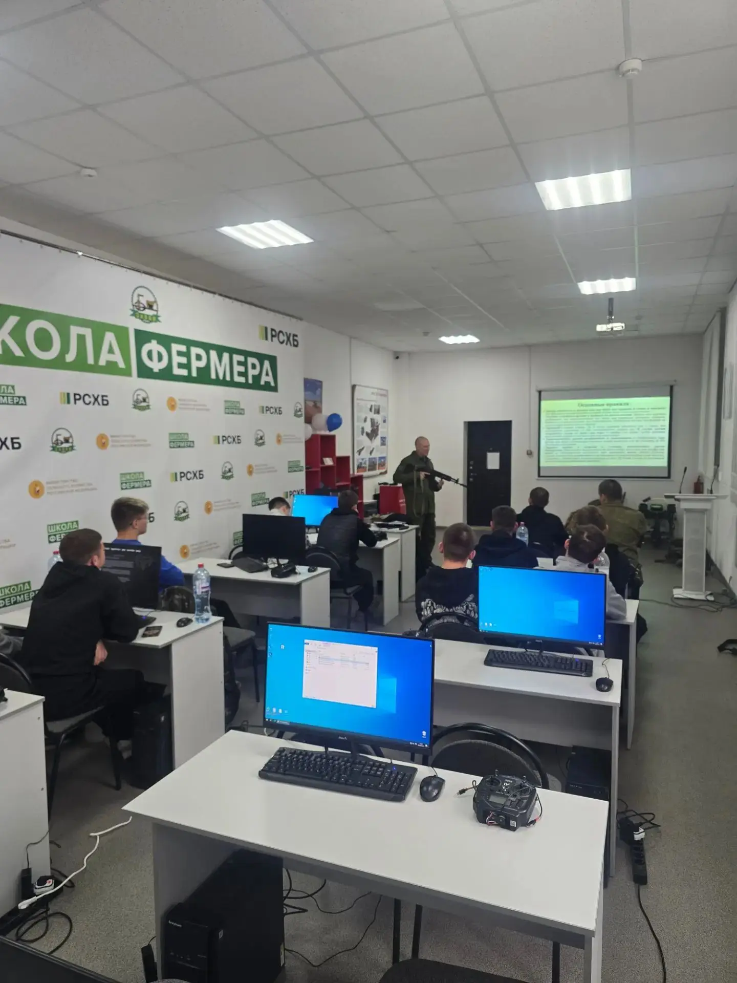 В Чите на базе Колледжа агробизнеса стартовали курсы операторов БПЛА