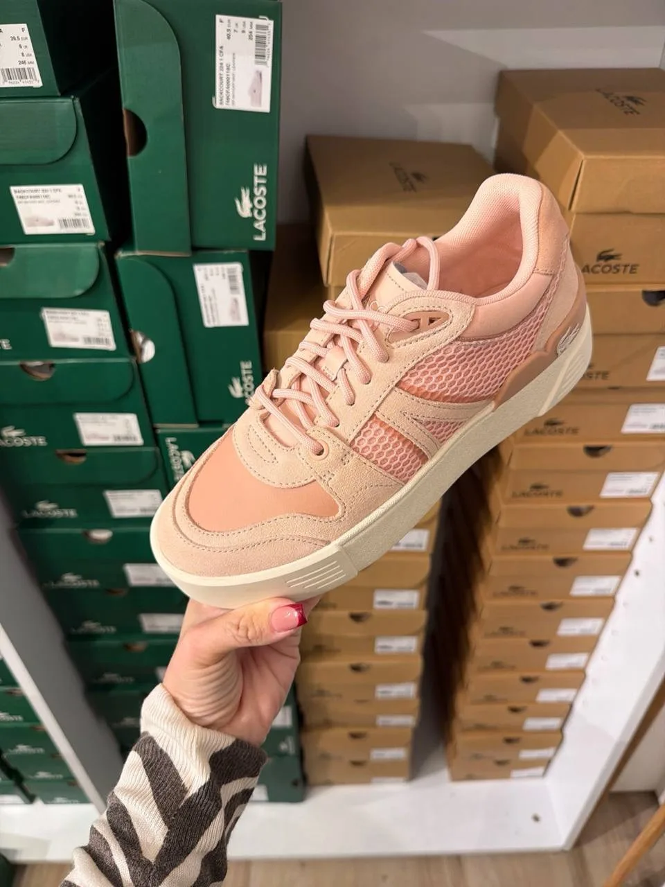 LACOSTE🏷️