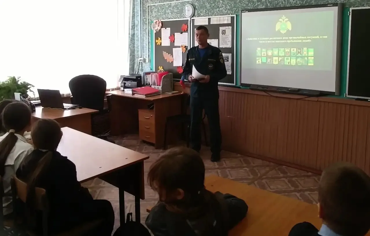 РУБРИКА «Новости Мараксинского филиала»🏨.       🛡       4 октября — День гражданской ...