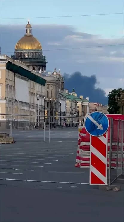 Санкт - Петербург под жесточайшей атакой вражеских дронов. Хохлы бьют по жилым домам, п...