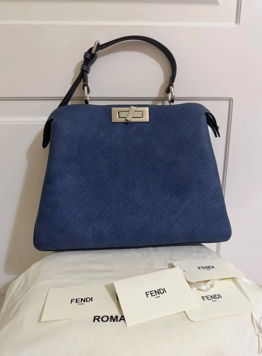 Сумочка Fendi Peekaboo 💙