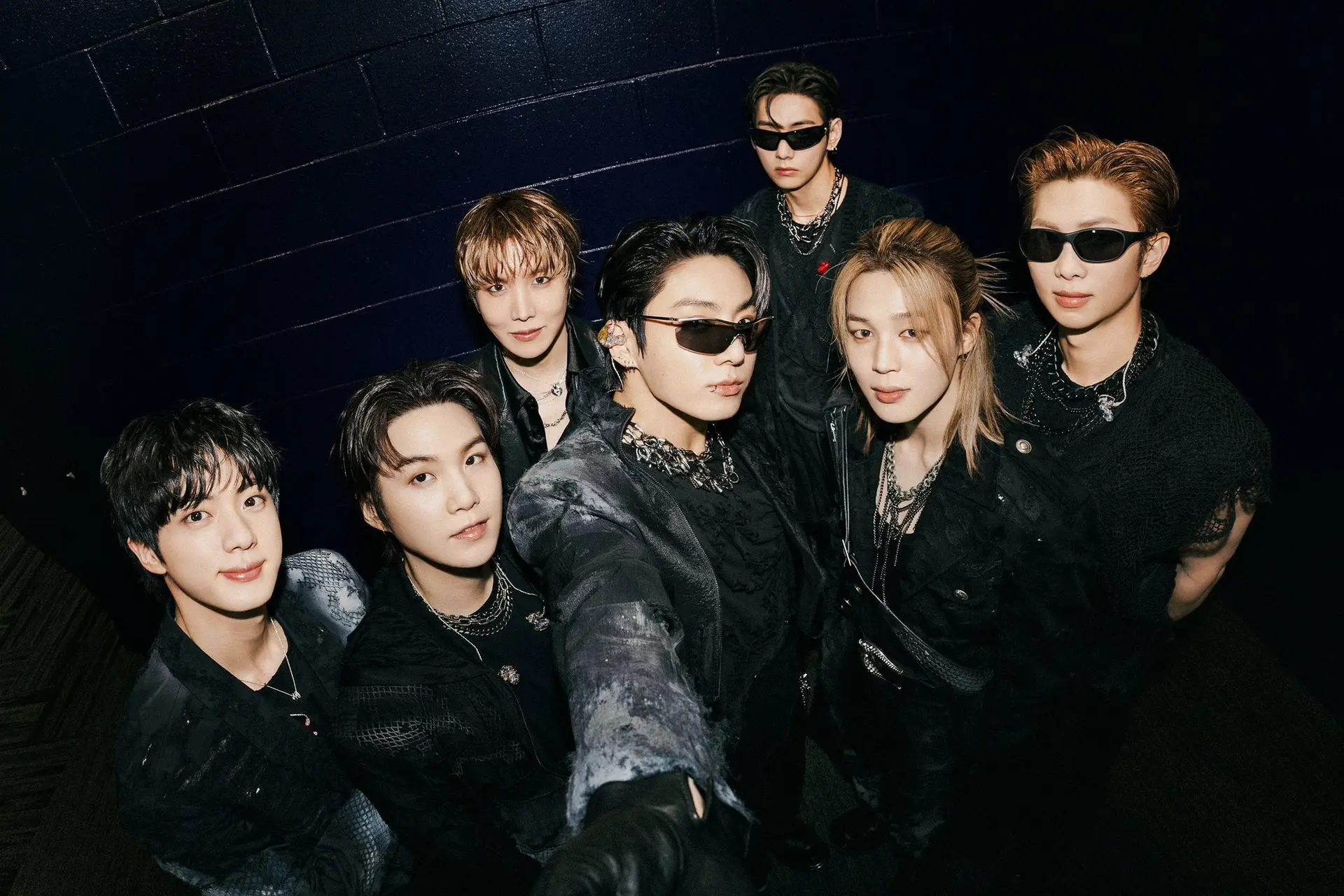 «NORMAL» BTS получила золотую сертификацию в Португалии.