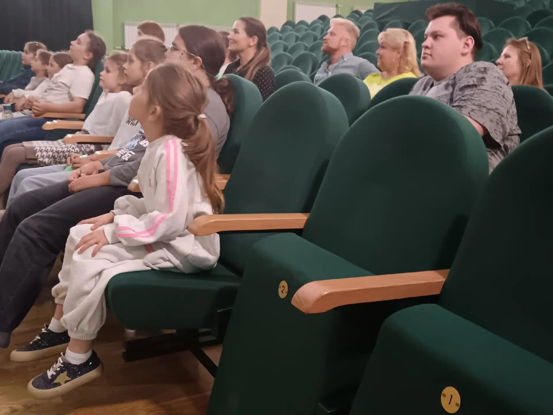 В Доме культуры «Русь» прошёл документальный фильм «Наркотики. Паутина дьявола».