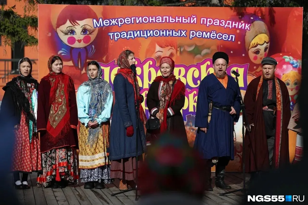 В Омске сегодня, 9 октября, стартовал праздник традиционных ремесел «Покровская ярмарка...