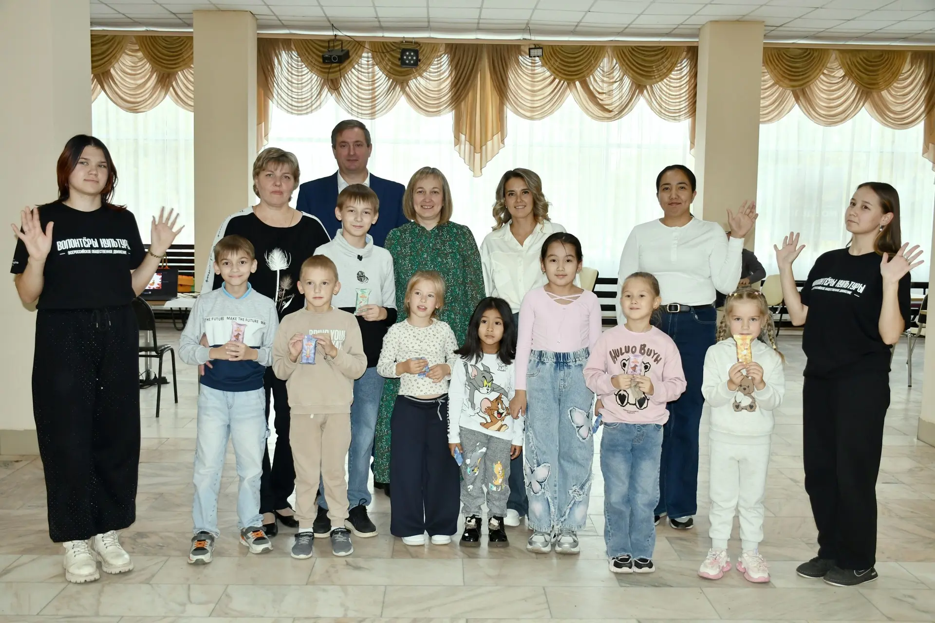 «Осень — дивная пора»: в Кирсанове прошла развлекательно‑игровая программа для семейног...