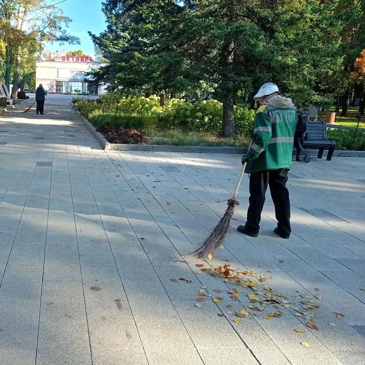 Коммунальные службы ежедневно приводят улицы Белгорода в порядок 🧹