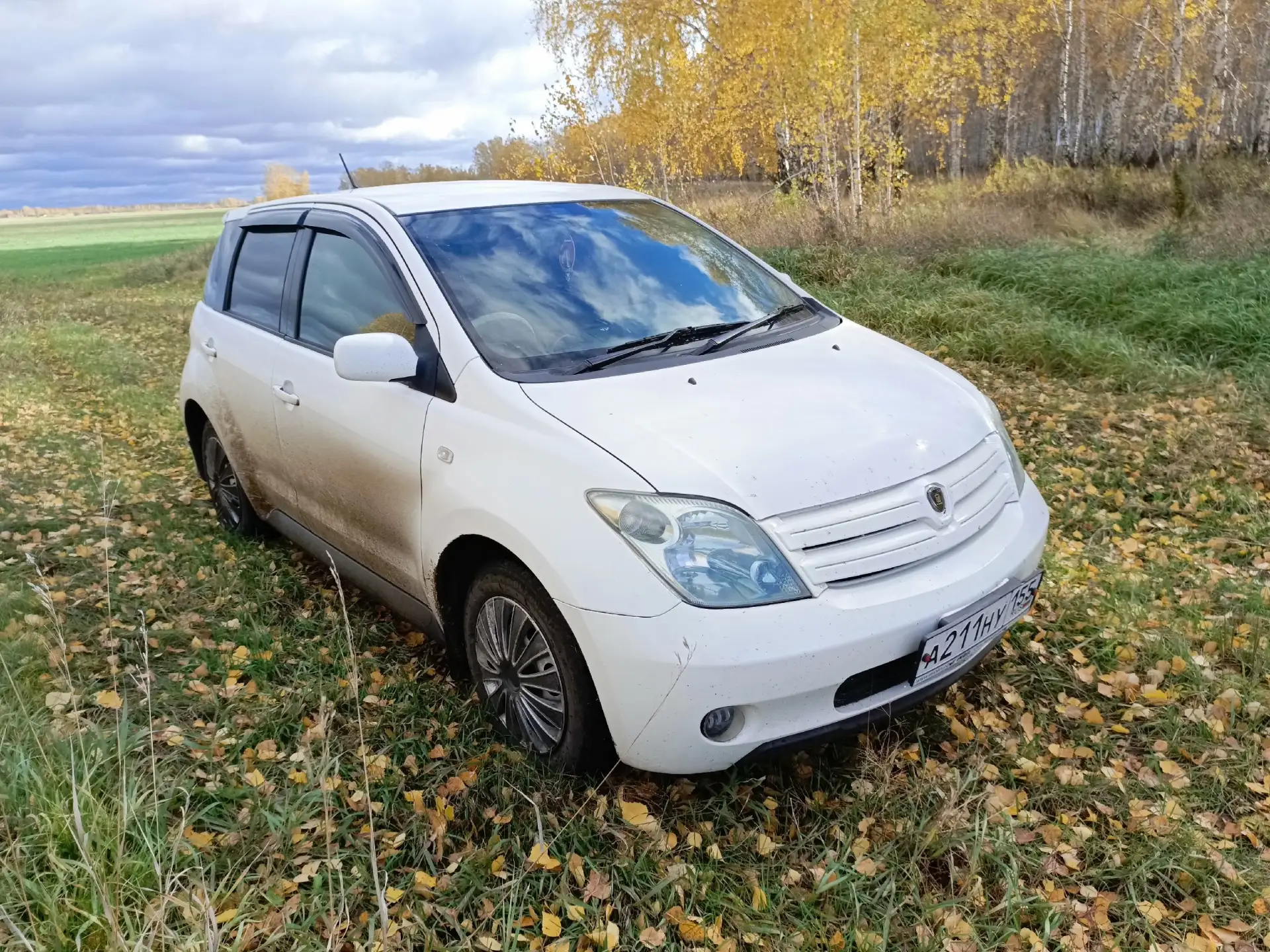 Toyota ist 2003г в отличном состоянии не каких вложений не требует продажа от собственн...