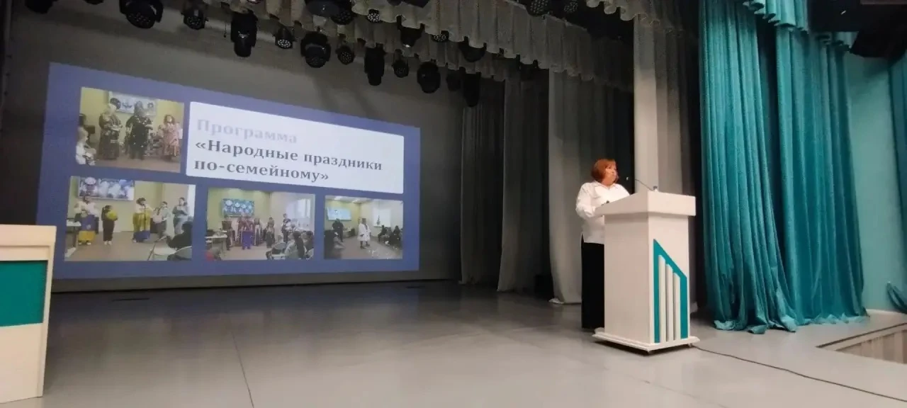 Завершим сегодняшний поток новостей библиотечным событием из Анапы ✨