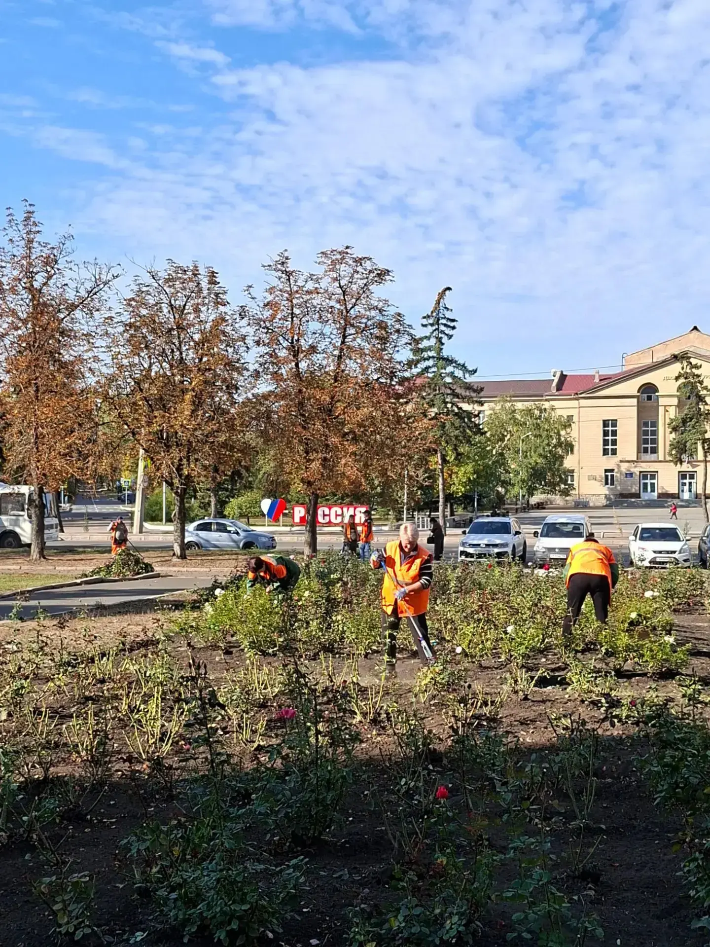 В Петровском районе коммунальные предприятия приняли активное участие в акции 🍁Чистый ...