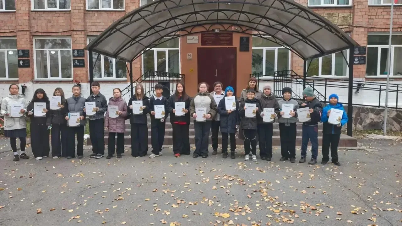 Традиционное начало учебной недели в МБОШИ «Аскизский лицей‑интернат» задало особый, вд...