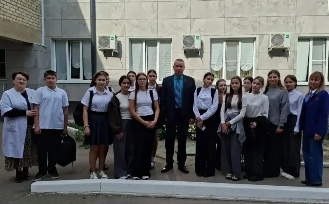 Новоселицкие школьники побывали в больнице