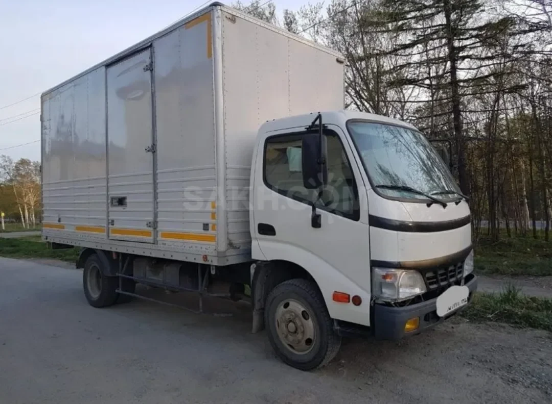 Hino 300