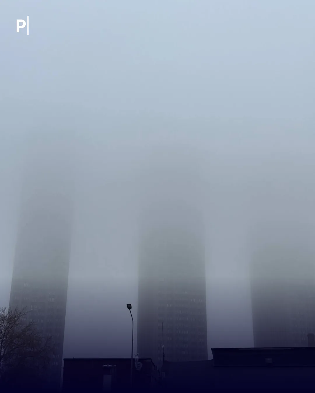 😶‍🌫️Москва утонула в густом тумане.
