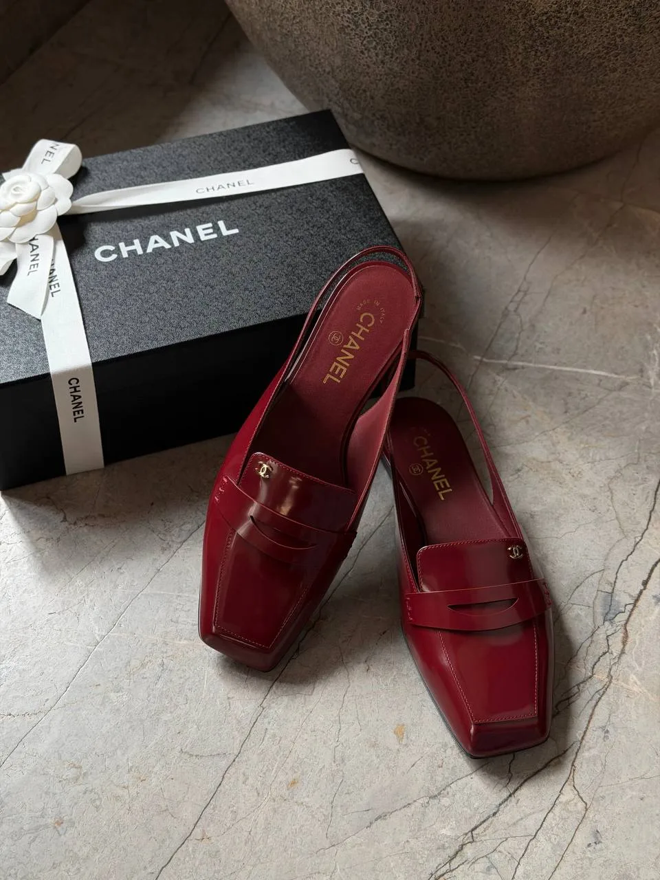 Новые туфли-слингбэки Chanel,