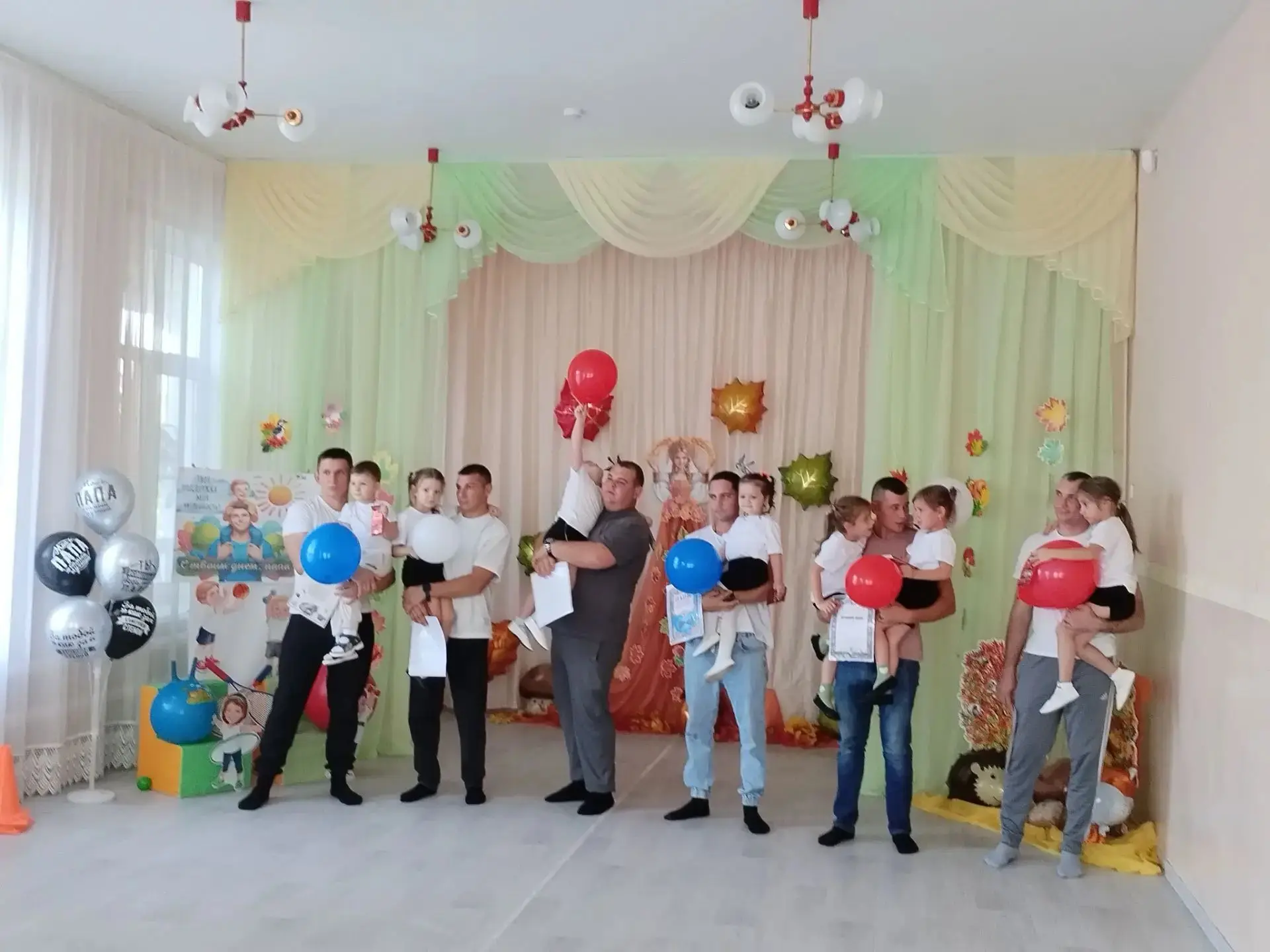 👨‍👧‍👦 «А ну-ка, папы!»: спортивный праздник и море улыбок