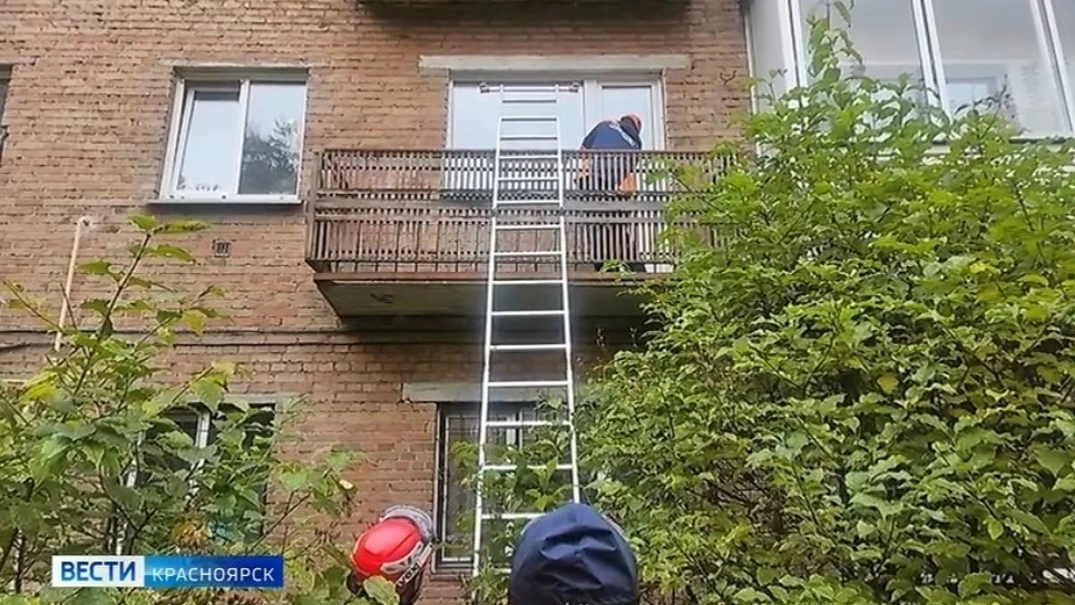 В Красноярске бдительные соседи и спасатели помогли пожилой женщине, у которой случился...