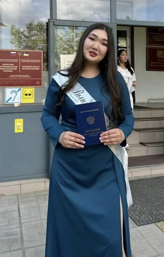 💐 В Баянгольском детском саду «Журавлёнок» к работе приступила молодой специалист — во...