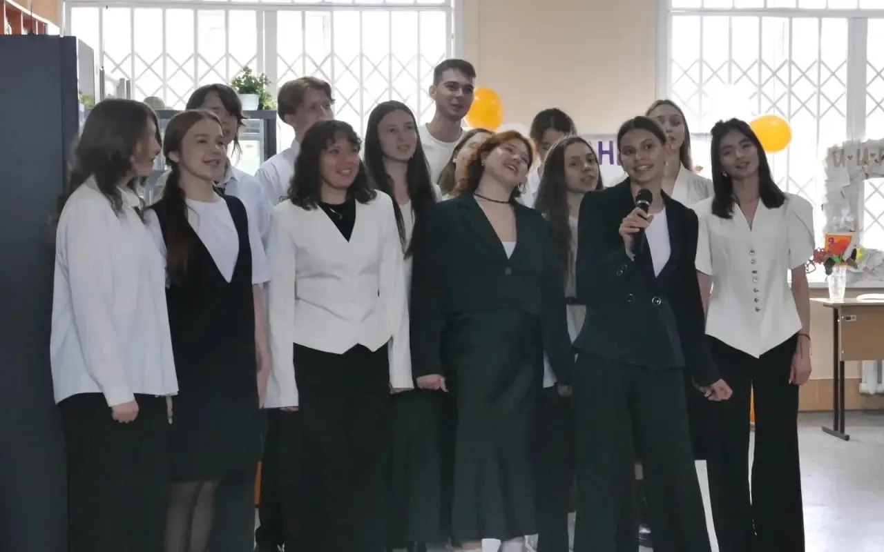 🍎 День учителя в НГПУ: праздник тех, кто учит и учится учить