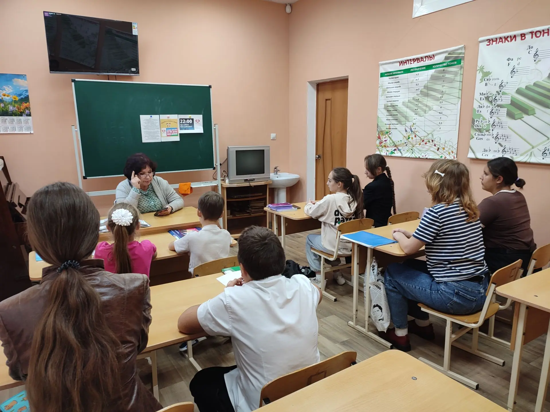 📜 В Детской музыкальной школе №2 прошла профилактическая беседа «Права и обязанности н...