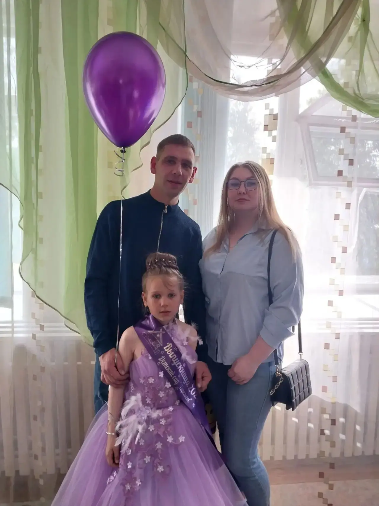 Наш папа, Бондаренко  Евгений  Сергеевич, самый лучший, он наша опора и защита,он научи...