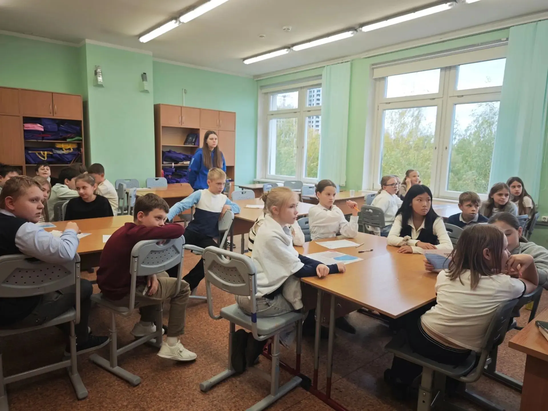 🧩 У учеников 5 «И» и 5 «К» классов прошёл тематический квиз «Первые: вызовы и открытия...