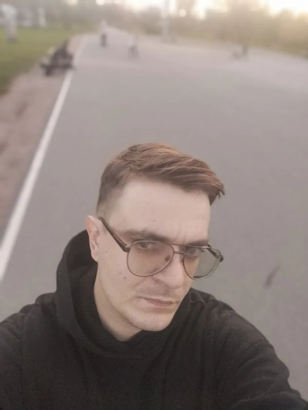 👨 Макс, 37