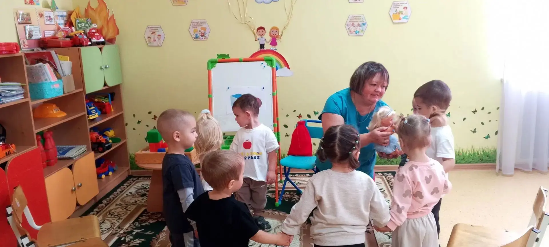 «Шарик и кубик»: сенсорное занятие в первой младшей группе «Пчёлка»