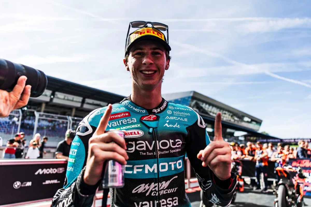 Миссия выполнена: Макс Килес - новый чемпион Мото Гран-При в классе Moto3!