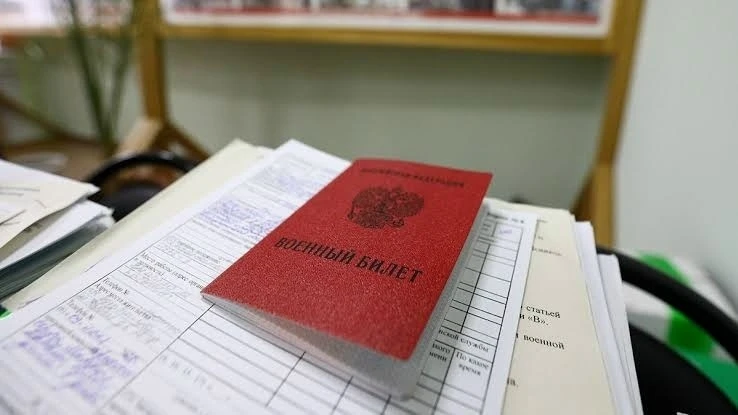 Правительство России предложило повысить предельный возраст пребывания на военной служб...